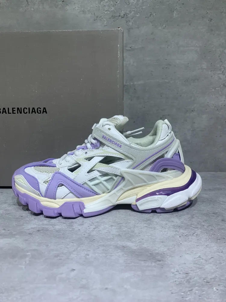 Balenciaga Track 4.0 Balenciaga 4th generation Added a new design While continuing the