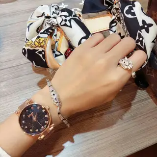 Cartier diamond spotted leopard round bracelet