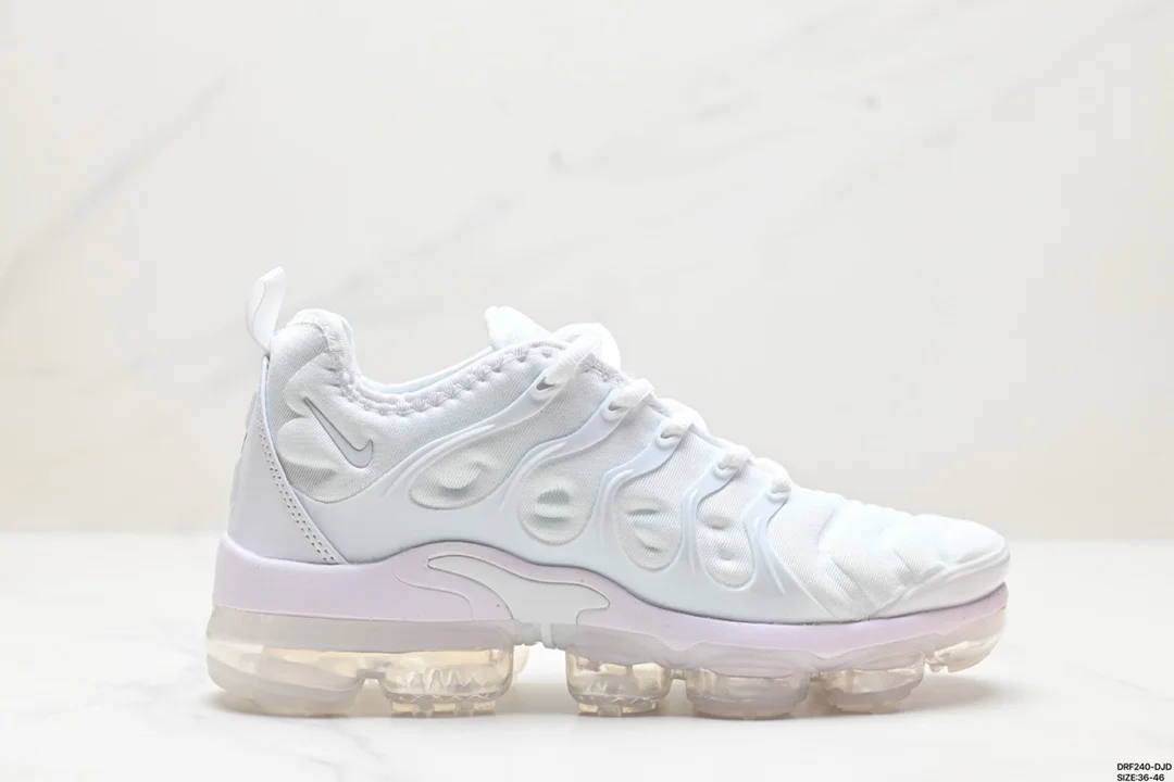 Nike Air Max Plus is the representative of Nike’s alternative shoes. TN It was born in 1996 924453-006