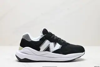 New Balance NB5740 series uses a variety of carefully selected high-quality materials to M5740CB