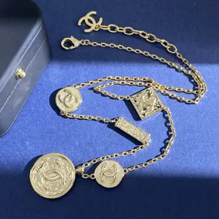 Chanel new geometric diamond pattern diamond round multi-element necklace