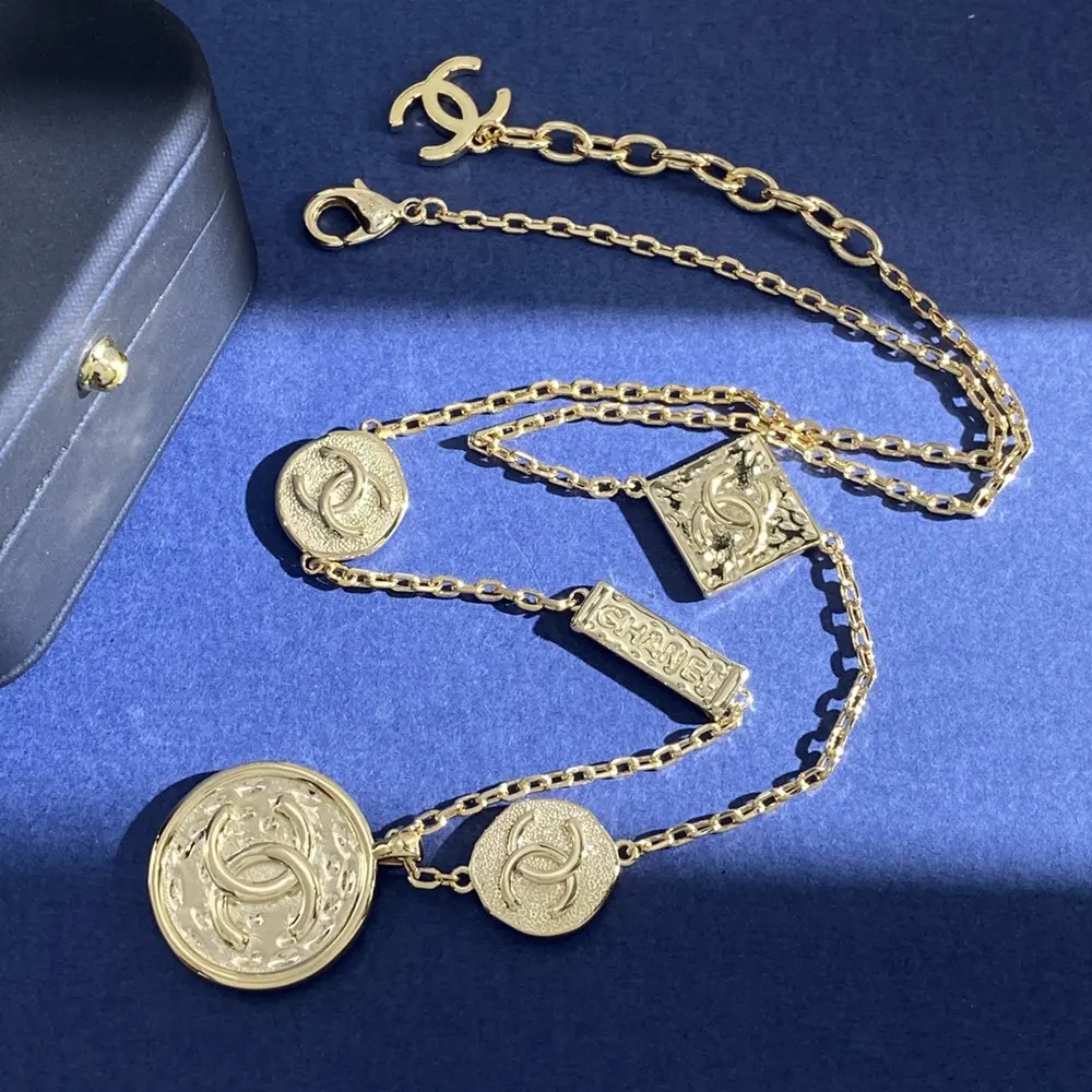 Chanel new geometric diamond pattern diamond round multi-element necklace