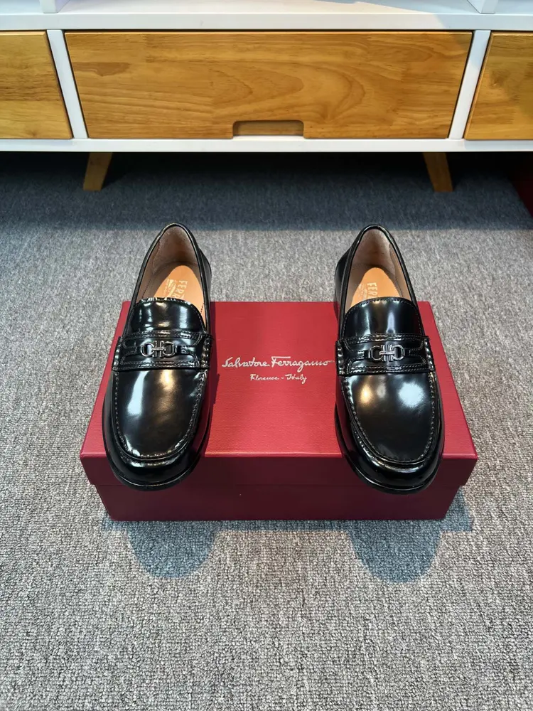 Salvatore Ferragamo men’s leather shoes