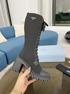 Women’s shoes