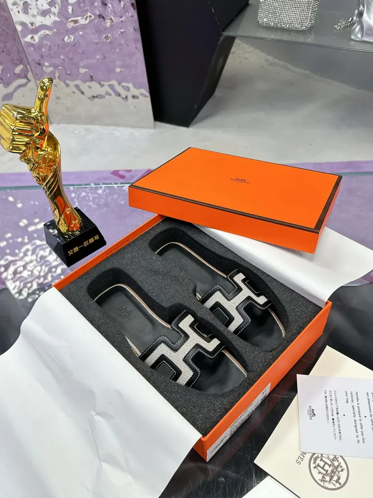 Hermès H slippers
