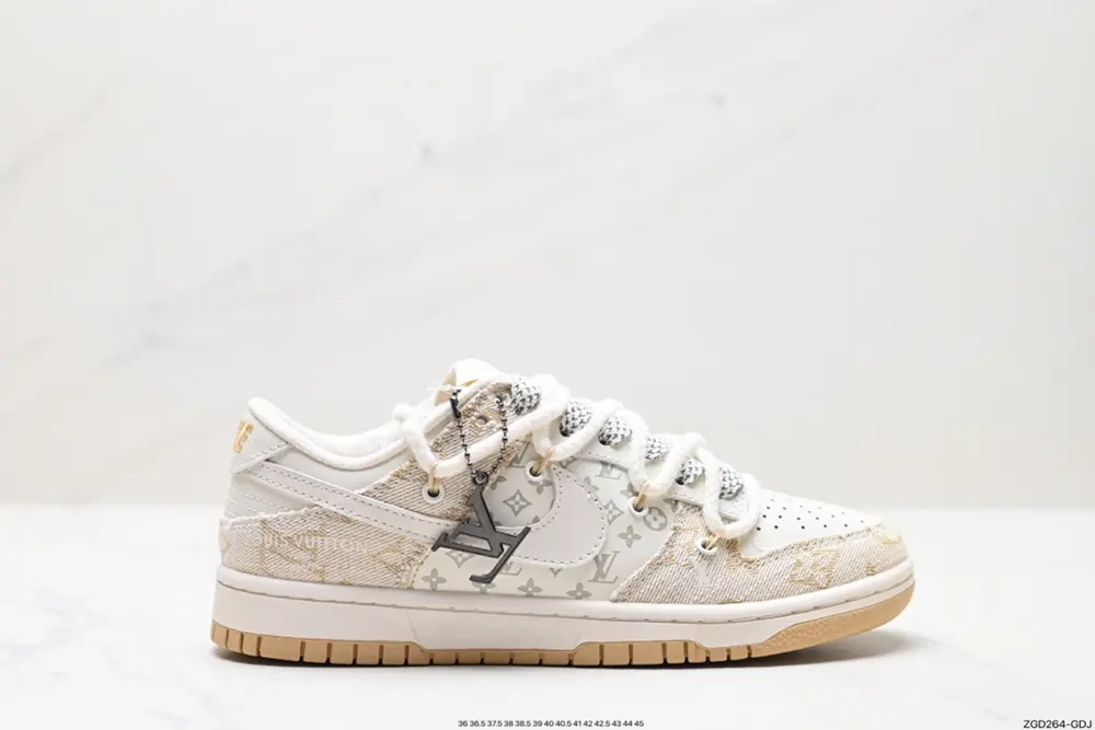 Nike SB Dunk Low x Louis Vuitton Sneakers SJ2068