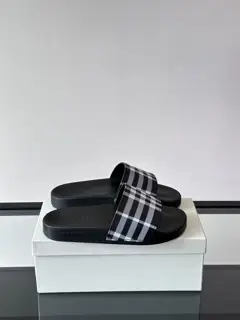 BURBERRY Classic Plaid Slippers Vintage Plaid Slippers