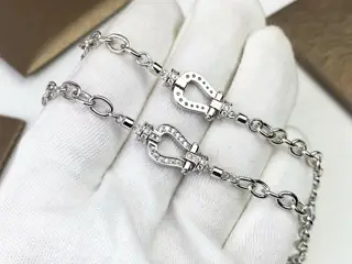 FRED Horseshoe clasp bracelet