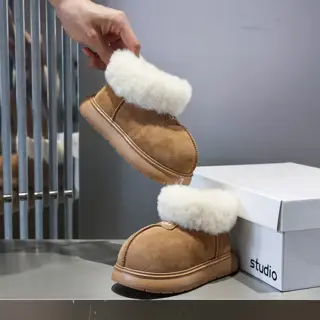 UGG Capi Balatzt Snow Boots