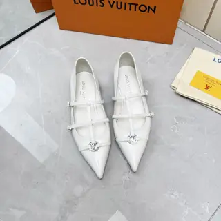 Louis Vuitton flat shoes