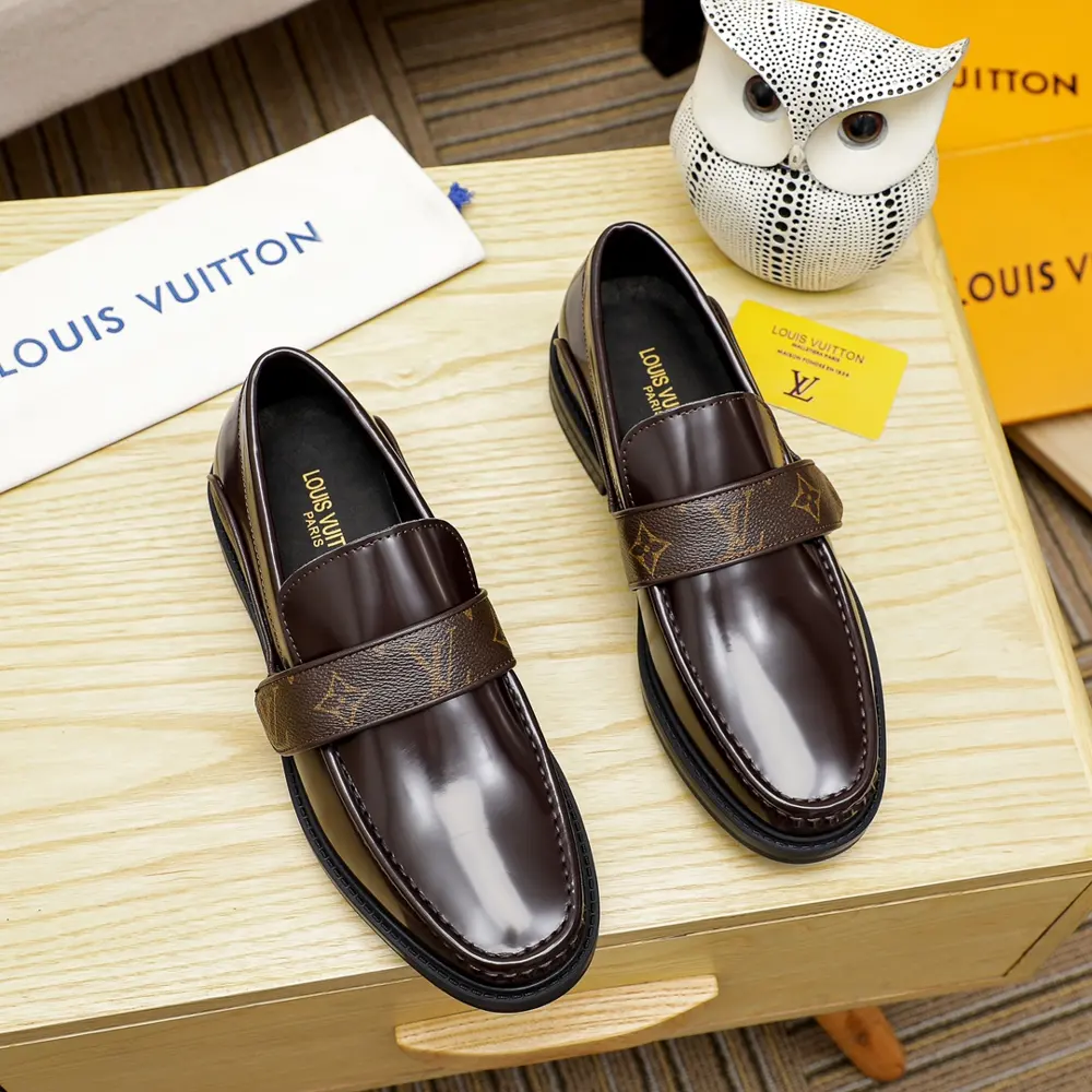 Louis Vuitton new men’s casual business leather shoes