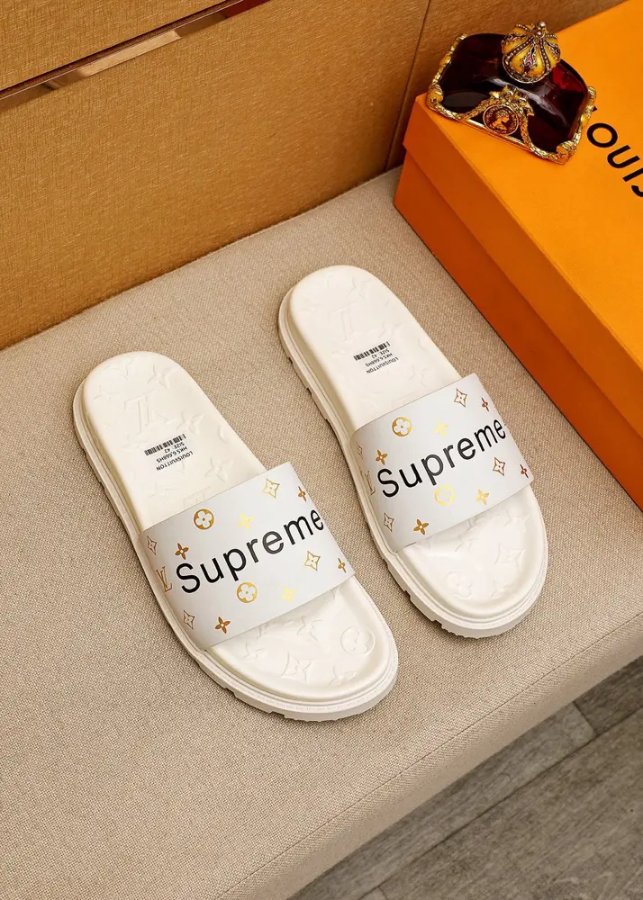 Louis Vuitton popular men’s slippers