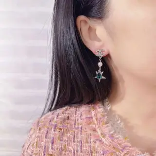 Chanel Five-pointed star double C earrings