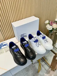 With mesh lining and checkered laces