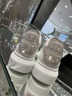 Alexander McQueen classic popular star all-match white shoes