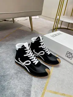 Loewe Couples Dai Dexun Shoes