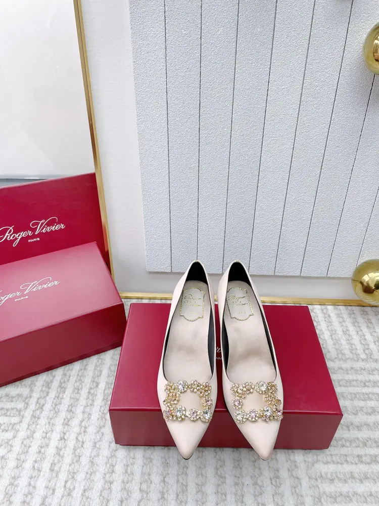 Roger Vivier Wedding Shoes Diamond Series High Heels Each diamond buckle is hand-inlaid