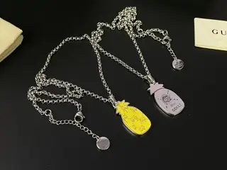 GUCCI skull yellow pineapple necklace Gucci’s necklaces are really beautiful. They can be