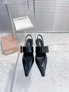 miumiu Miu 24/Spring and Summer catwalk style kitten heel pointed toe sandals