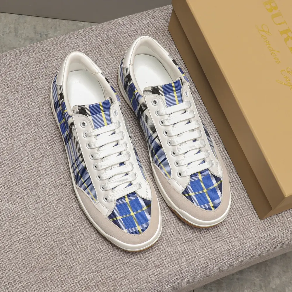 Burberry men’s classic low-top sneakers