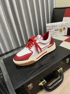 Dolce & Gabbana Dolce&Gabbana high-end men’s sports and casual shoes. Original goods from