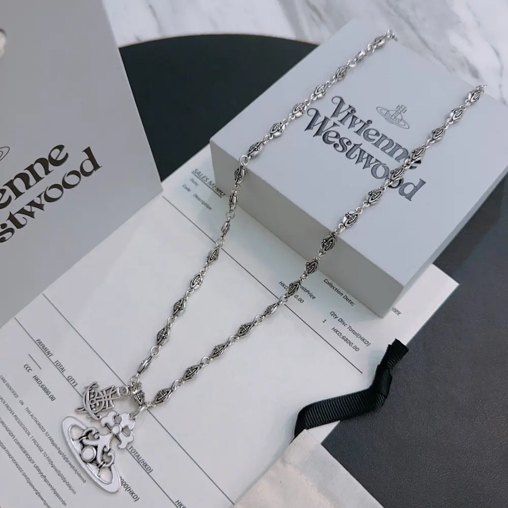 Vivienne Westwood Classic Large Saturn Necklace