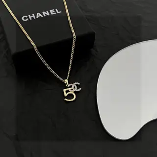 Chanel vintage necklace