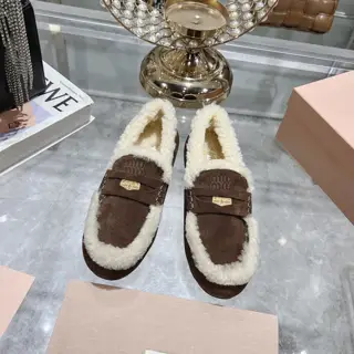 Miu Miu Miu loafers 2024 autumn and winter new cotton shoes furry shoes from Miu series