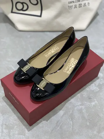 Salvatore Ferragamo Salvatore Ferraga classic VARA bow round-toe ballet shoes