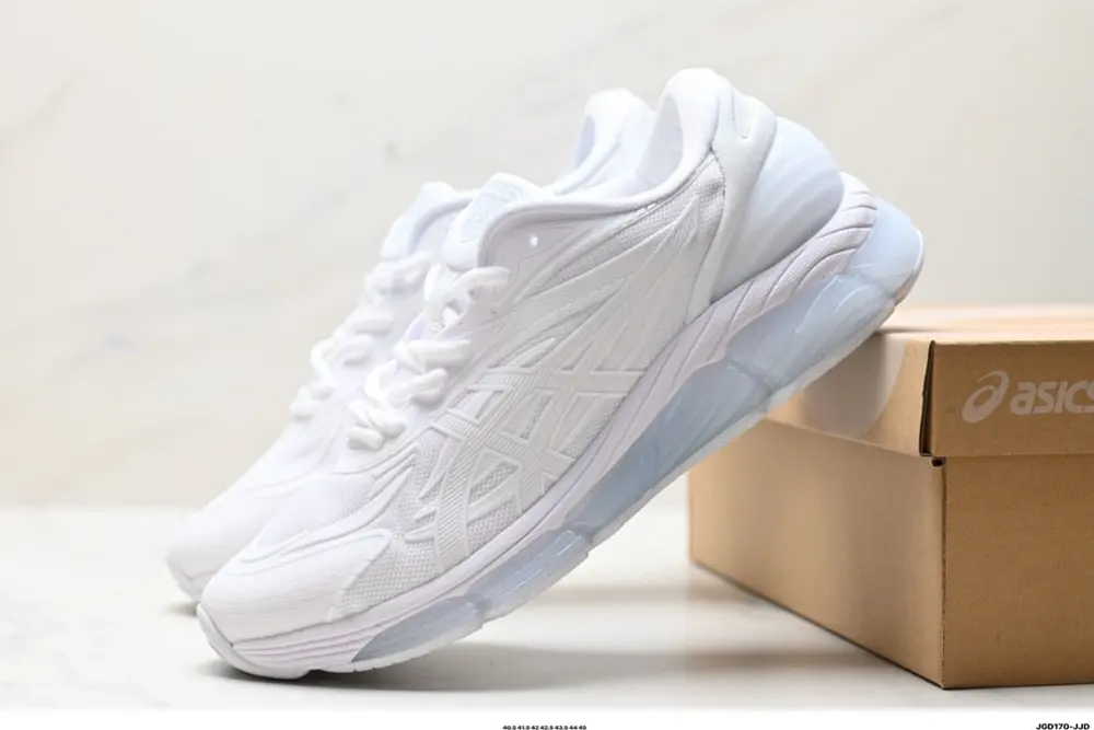 ASICS full-length GEL-Quantum 360 silicone cushioning midsole with breathable mesh and 1203A305-003