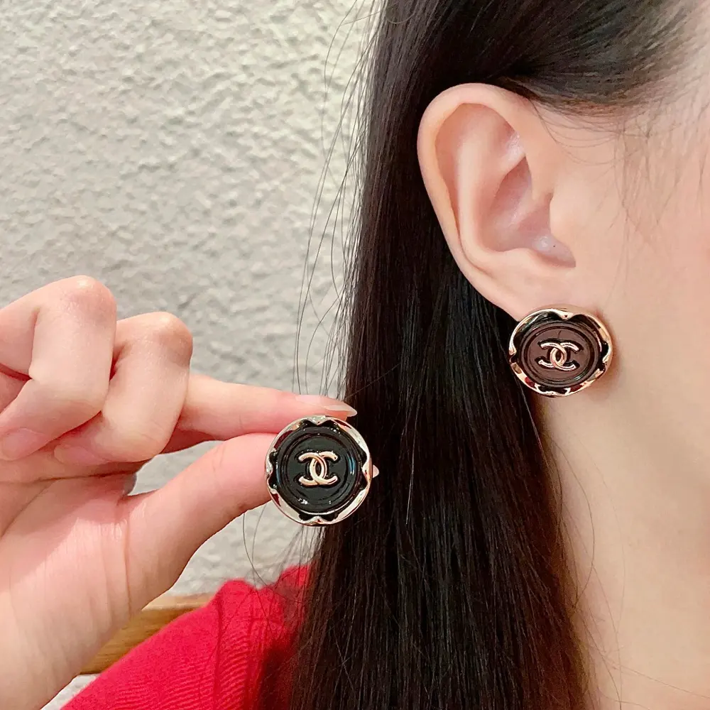 Second-hand Chanel earrings