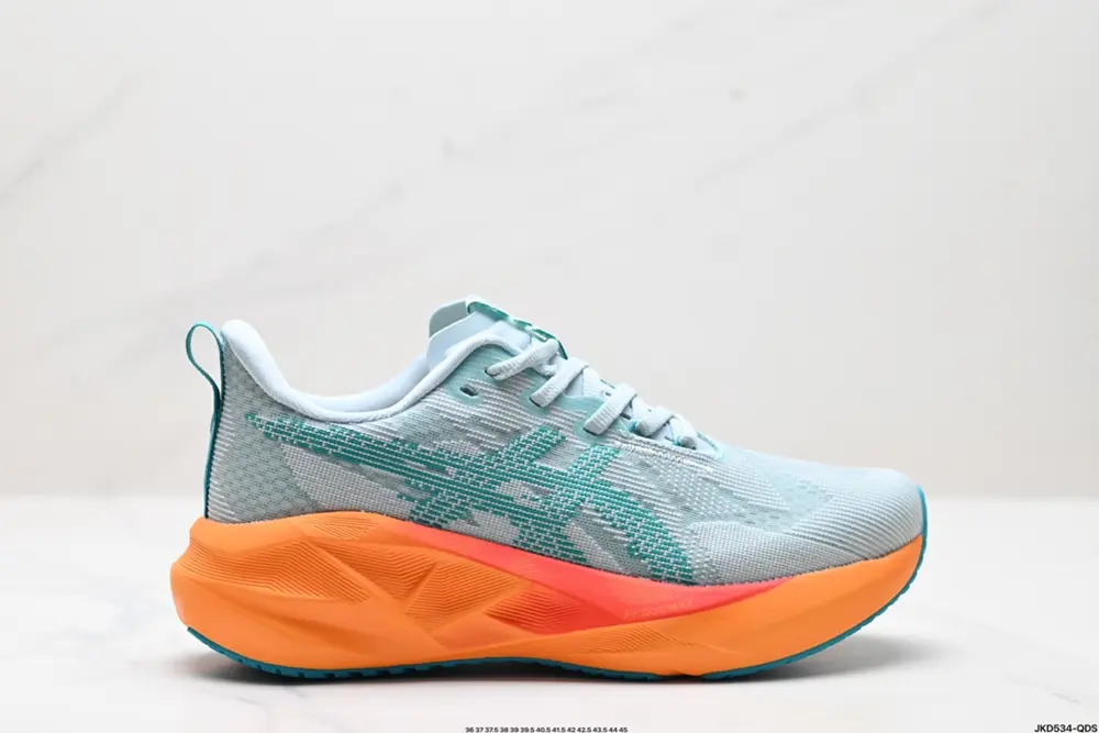 ASICS NOVABLAST 5 LE Lightweight Running Shoes 1011B974-100