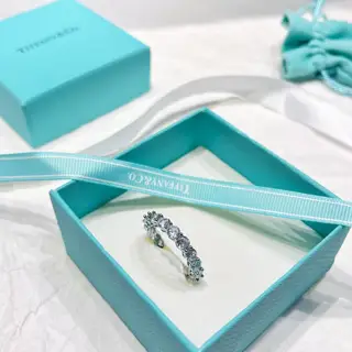 Tiffany diamond ring Simple and versatile