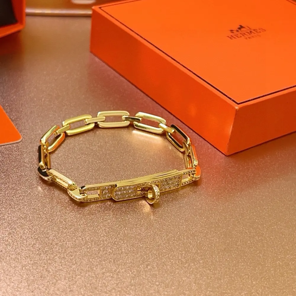 Hermes bracelet Inlaid with AAA high carbon stones