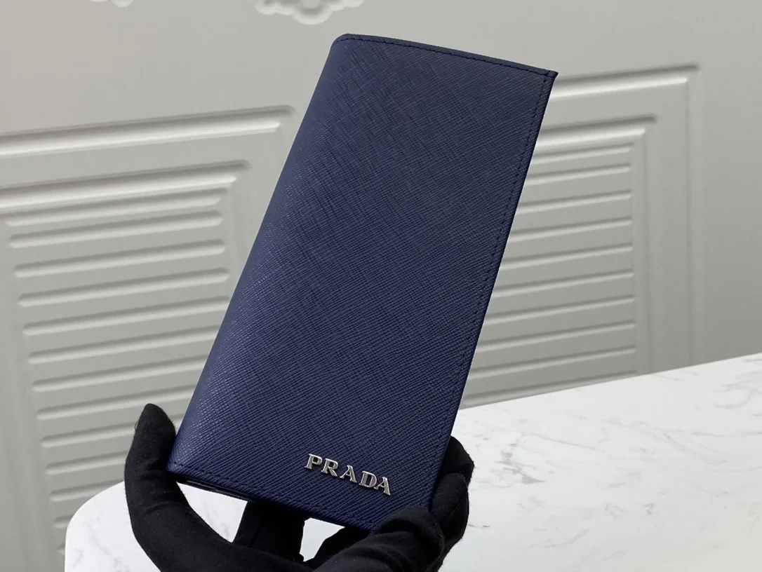 prada Wallet