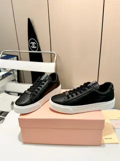 MiuMiu women’s leather-soled casual shoes are so beautiful