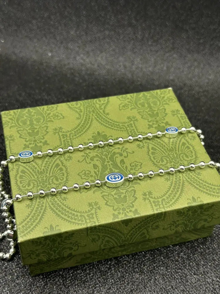 Gucci natural necklace