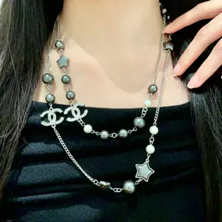 Chanel vintage letter sweater chain necklace