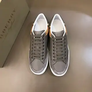 Burberry men’s classic low-top sneakers