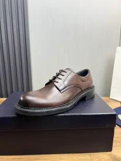 Prada men’s leather sole business casual shoes