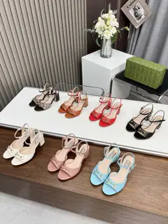 GUCCI hardware buckle Heels