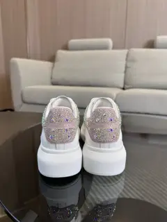 Alexander McQueen classic popular star all-match white shoes