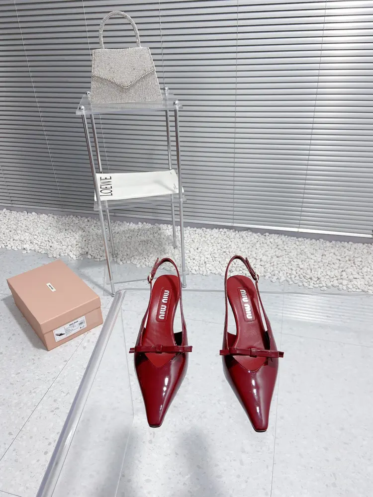 miumiu Miu 24/Spring and Summer catwalk style kitten heel pointed toe sandals
