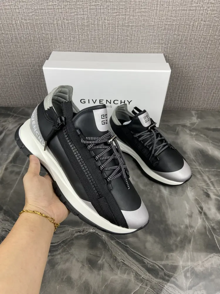 Givenchy Spectre low-top sneaker with 4G LOGO zipper on the side