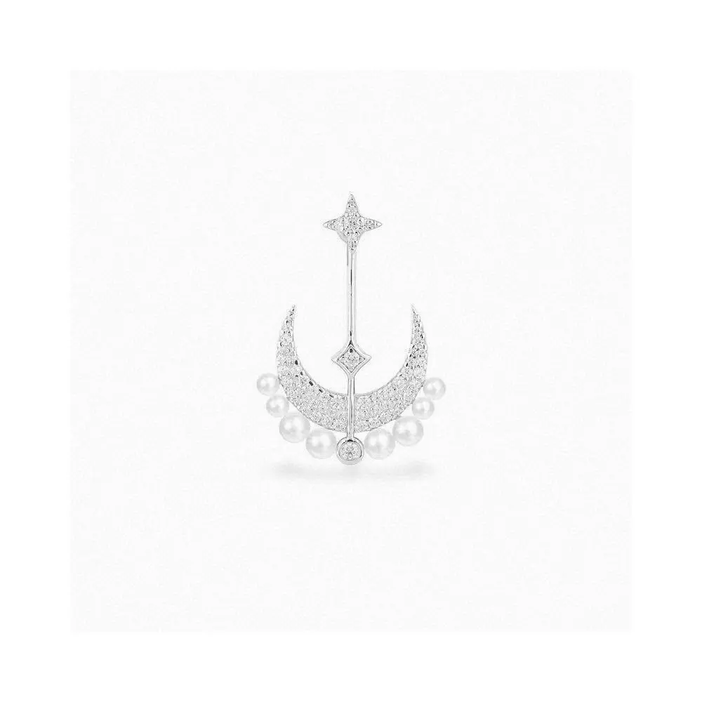 Apm monaco single short moon pearl earrings