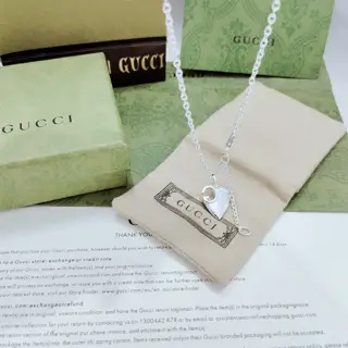 GUcci heart-shaped double G pendant Inspired by LOGO’s glorious 70s collection design