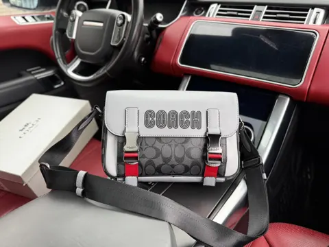 COACH Shoulder Bag