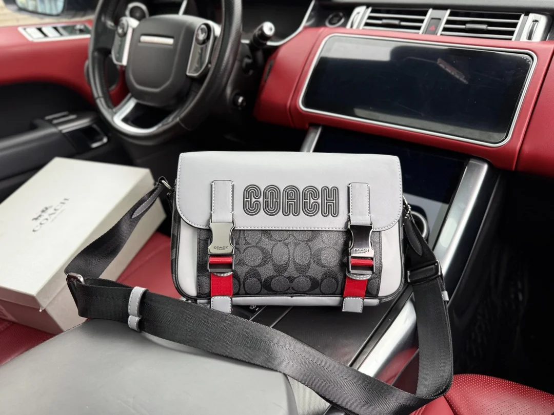 COACH Shoulder Bag