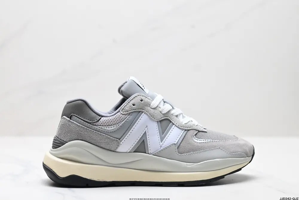 New Balance New Balance NB5740 Series Item No.: W5740LT1 Specially based on the classic 574