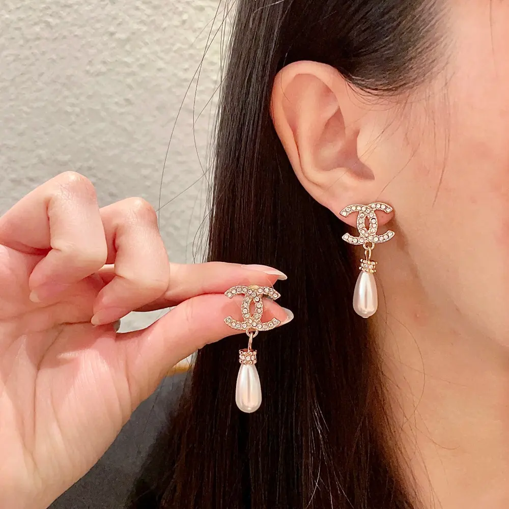 Chanel second-hand earrings